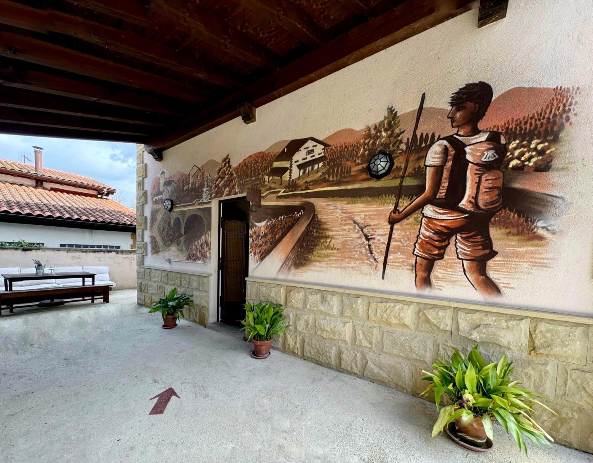 Albergue San Nicolas Larrasoana Esterno foto